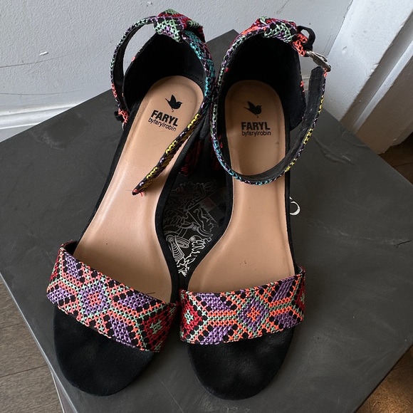 Multicolor ‘Faryl’ Women's Block Heel Sandals - Picture 1 of 5